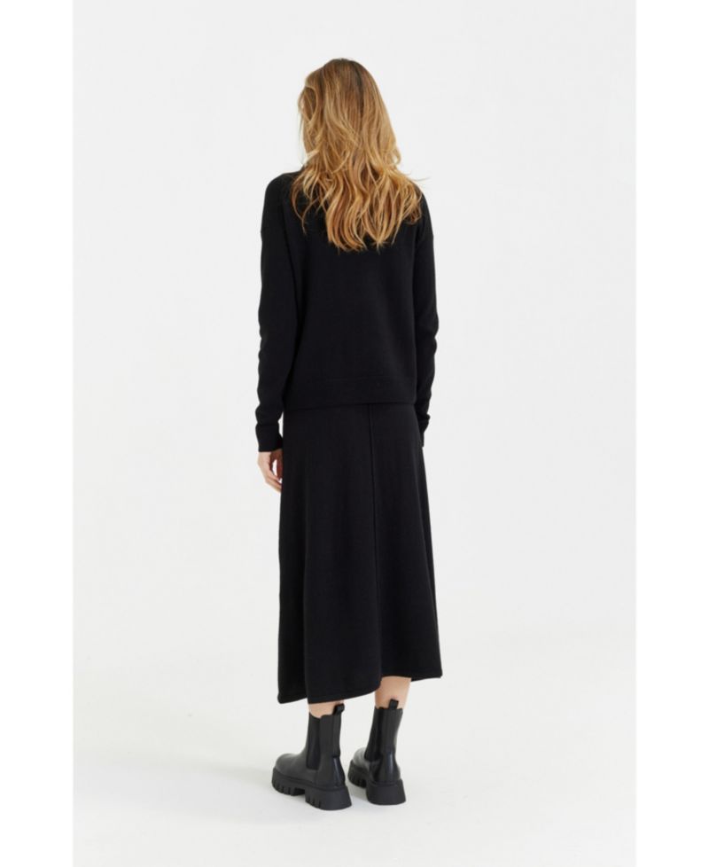 Women's Chinti and Parker Wool Cashmere Blend V Neck Collared Sweater