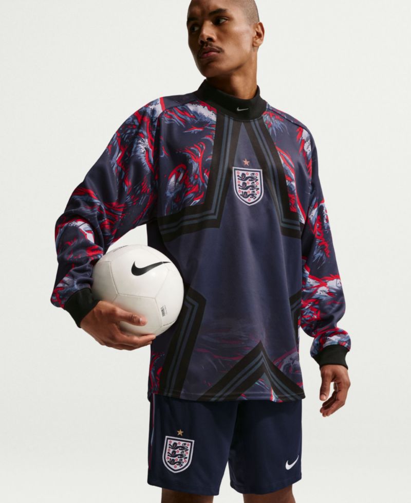 Трикотажные шорты свободного кроя England Strike Soccer