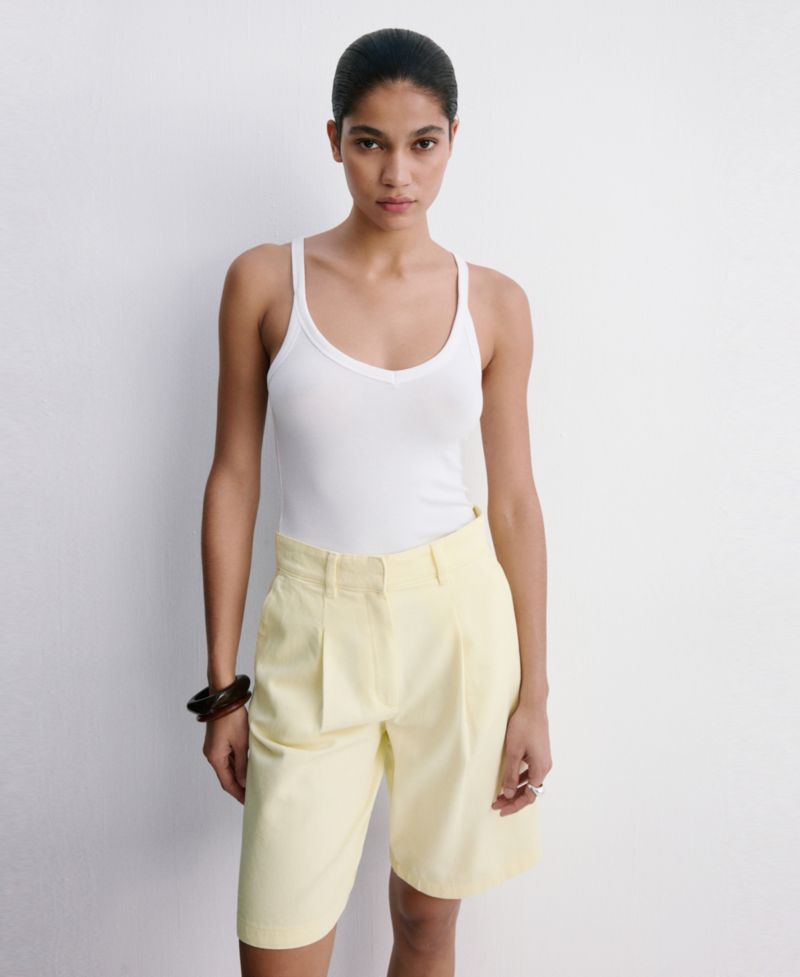 Women's Buckle Detail Straight Bermuda Shorts
