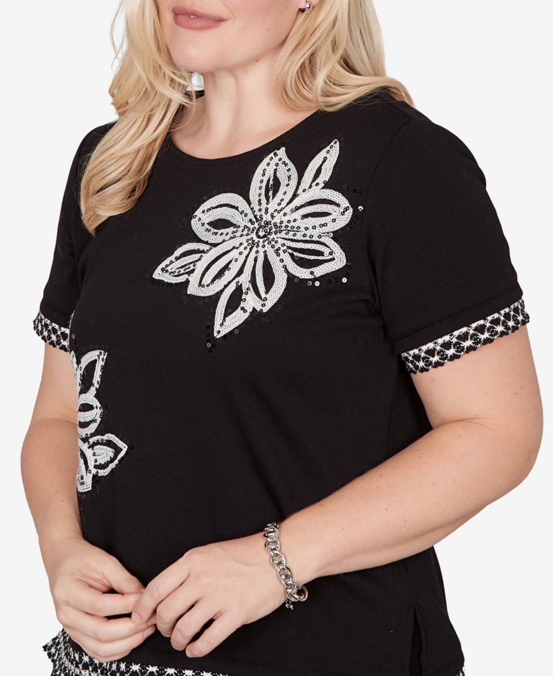 Women's Crowd Pleaser Flower Sequin Lace Border Top
