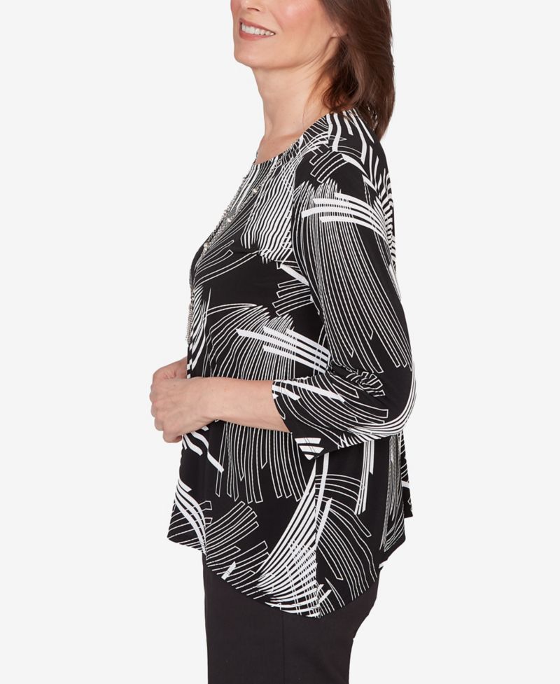 Petite Classic Geometric Sharkbite Hem Top with Necklace
