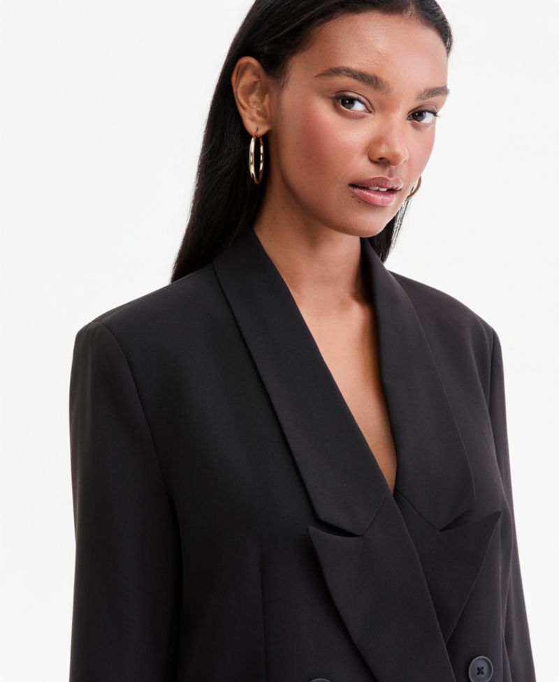 Women's Peak-Lapel Double-Breasted Blazer
