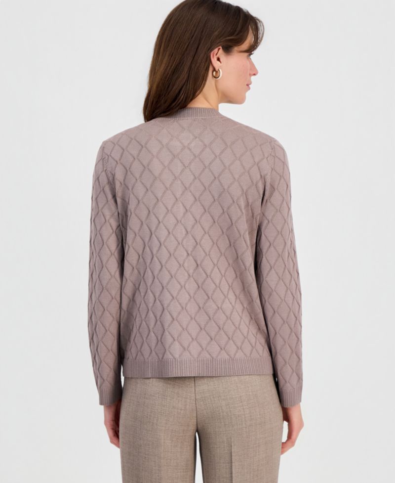 Plus Size Kiss-Front Diamond Stitch Cardigan