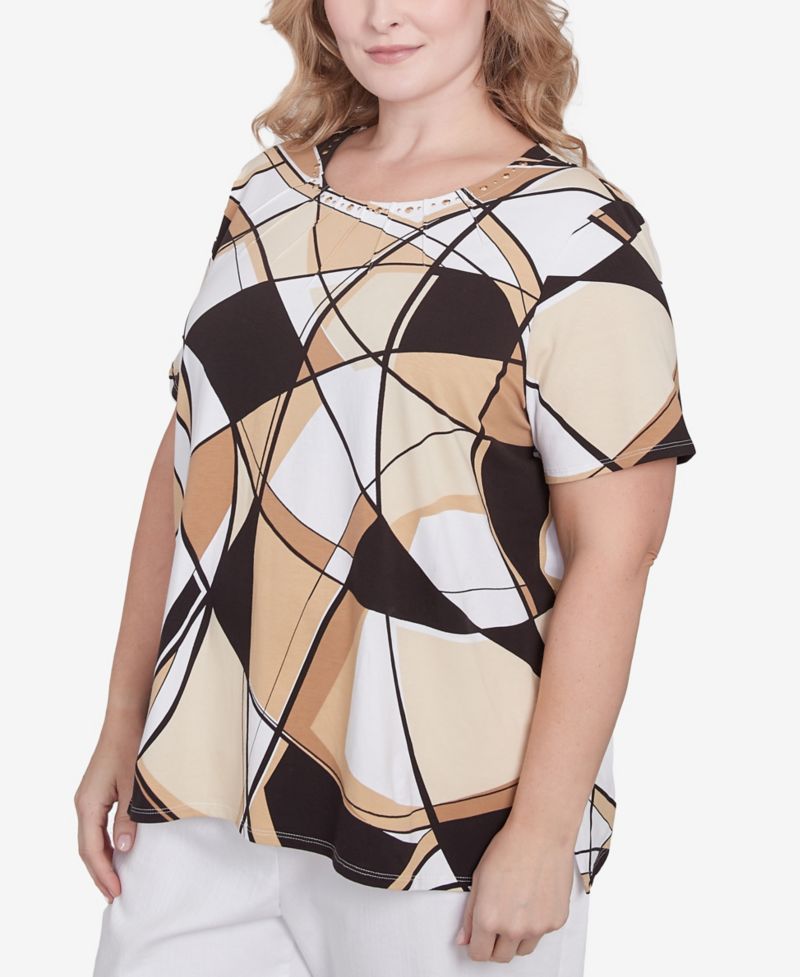 Plus Size Geometric Top with Detailed Neckline