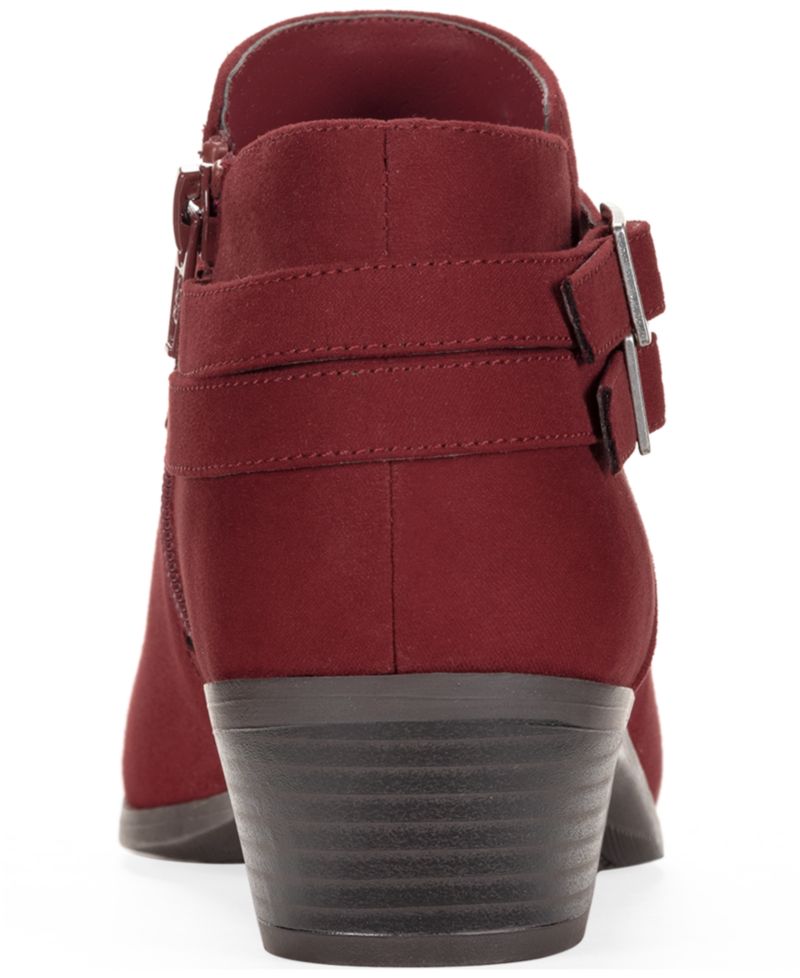 Women's Willaa Belt Block Heel Booties