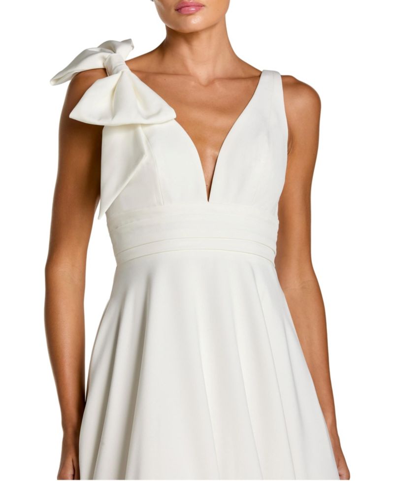 Women's Ieena Plunge-Neck Sleeveless Bow Ball Gown