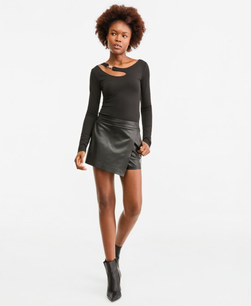 Women's Long Sleeve Eleanor Buckle Top