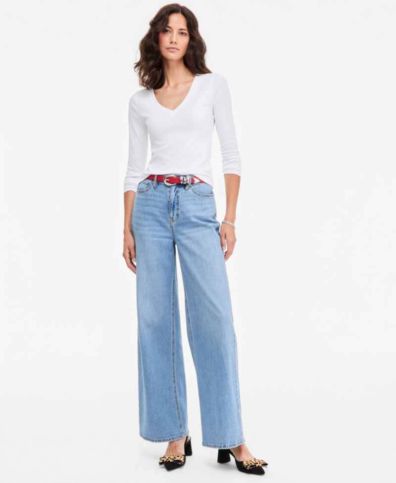 Women's Long Sleeve Cropped V-Neck Meet & Greet T-Shirt