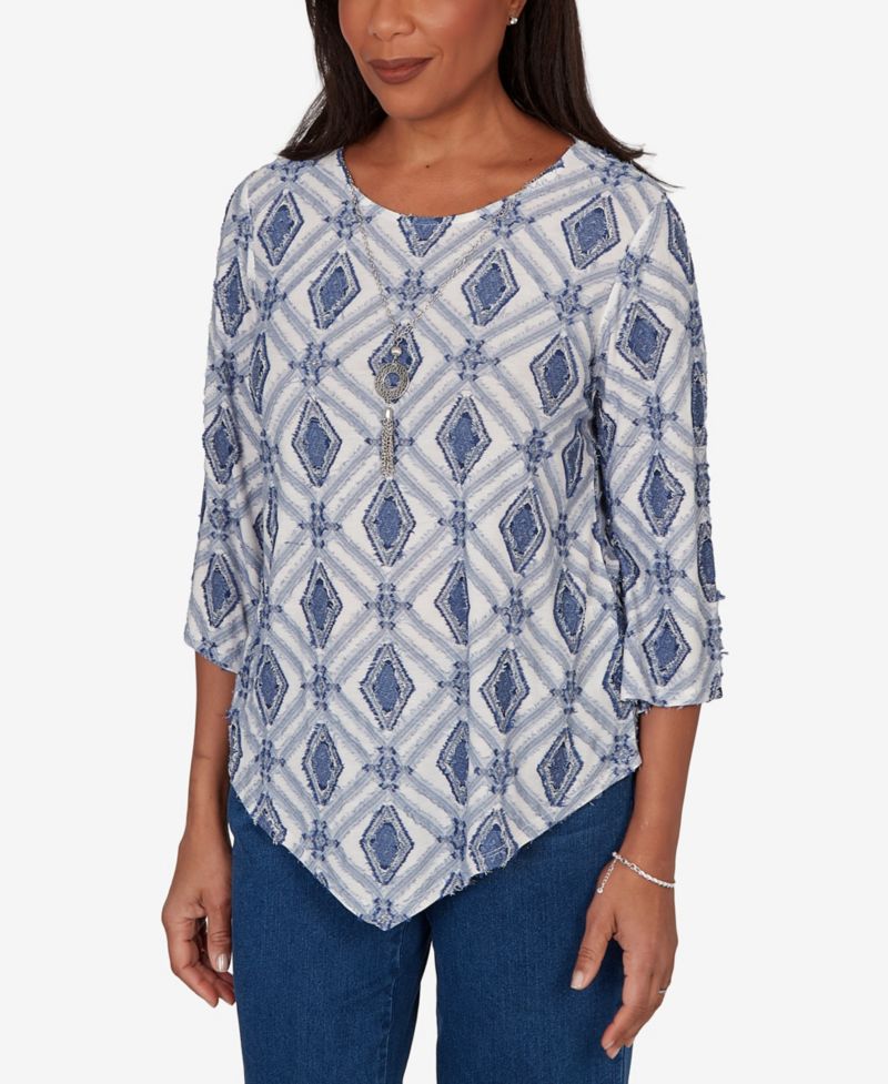 Petite Diamond Textured Top with Necklace