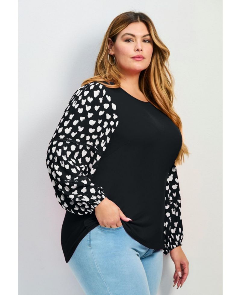 Women's Plus Size Mix Media Heart Sleeve Top