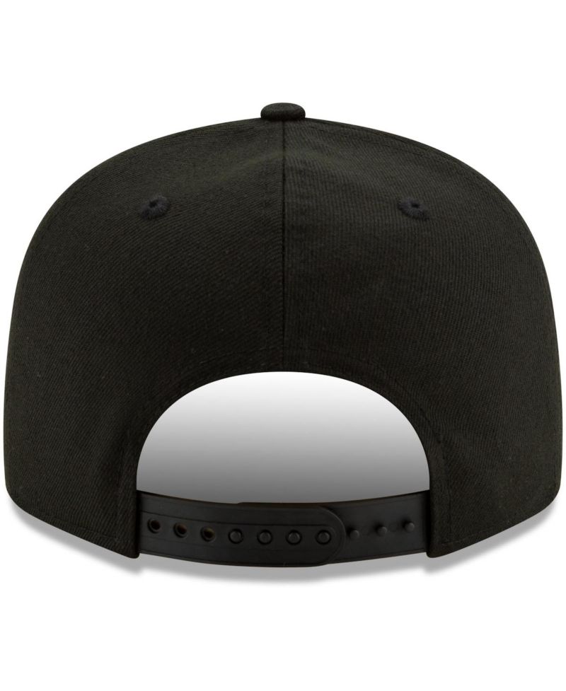 Men's Milwaukee Brewers Black on Black 9FIFTY Snapback Adjustable Hat - Black