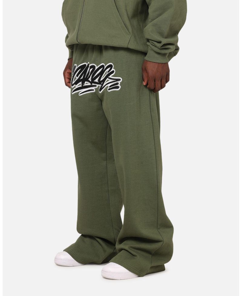 Men's Terrace Relaxed Fit Embroidered Logo Trackpants