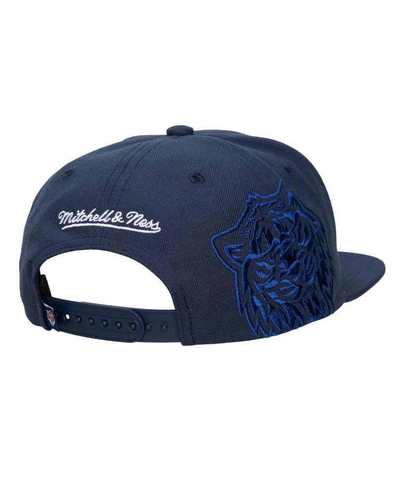 Men's and Women's Navy Detroit Tigers Side Logo Snapback Hat