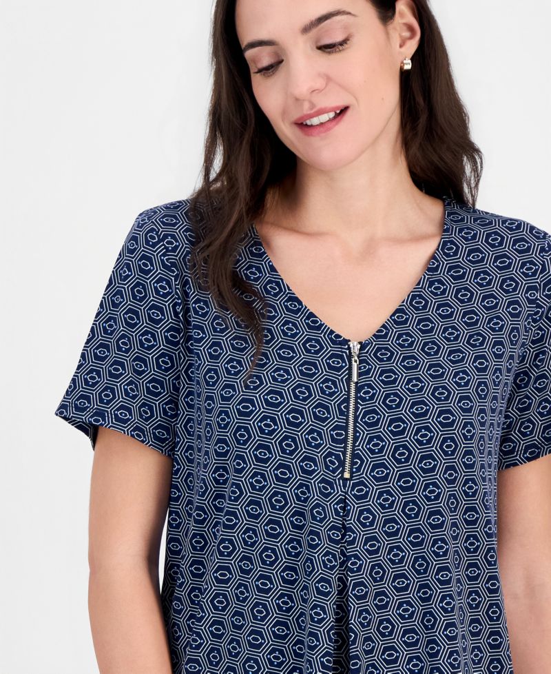 Petite V-Neck Pull-On Top
