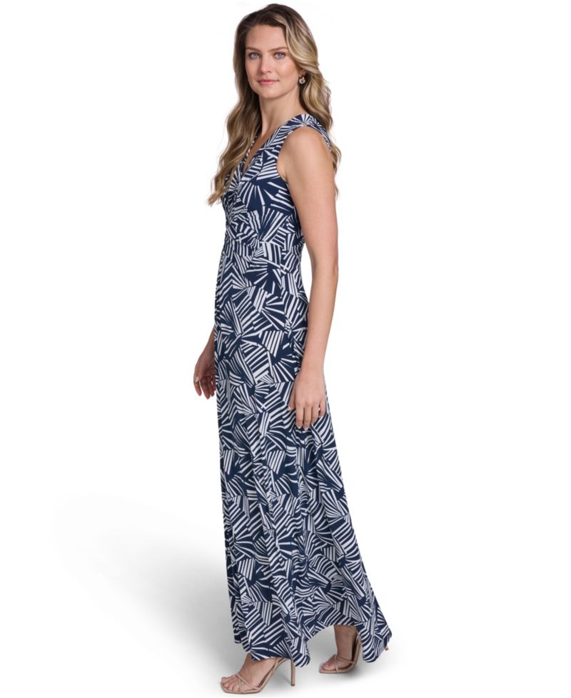 Petite Sleeveless V-Neck Maxi Dress