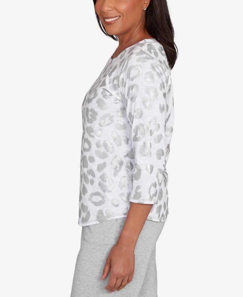 Petite Casual Vibe Monotone Crew Neck Animal Top