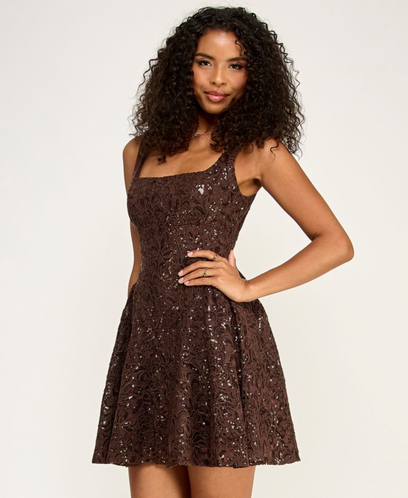 Juniors' Embroidered Sleeveless Square Neck Dress
