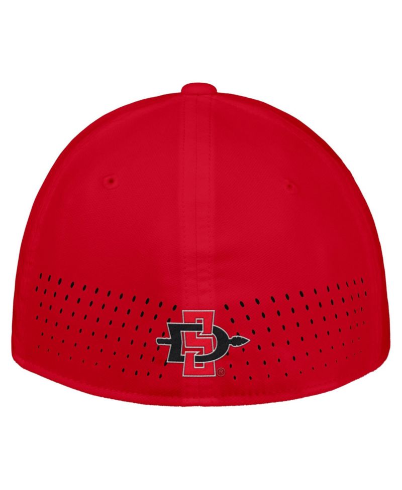 Men's Red San Diego State Aztecs 2026 On-Field AeroBill SwooshFlex Dri-FIT Hat