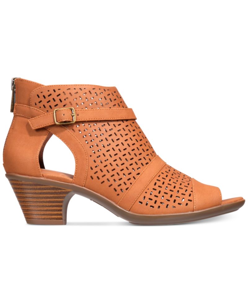Carrigan Sandals