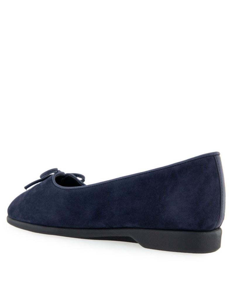 Women's Novia Tapered Toe Ballet Flats
