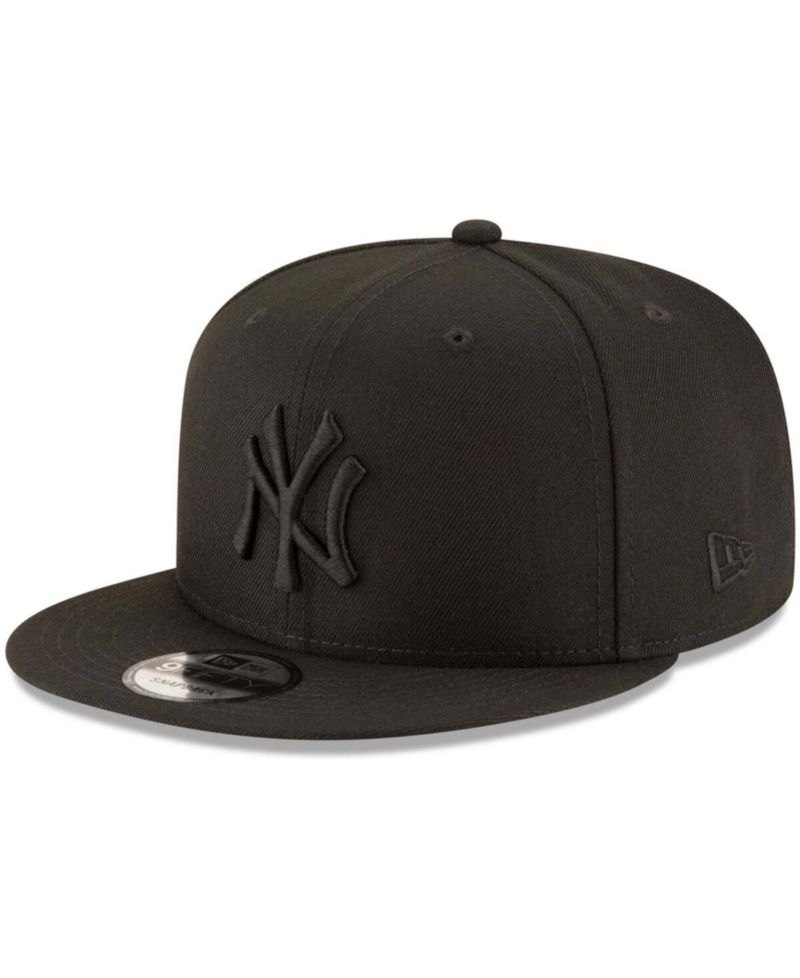 Men's Black New York Yankees Black on Black 9FIFTY Team Snapback Adjustable Hat