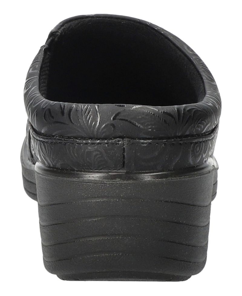 Women's Beck Slip-Resistant Round Toe Clogs