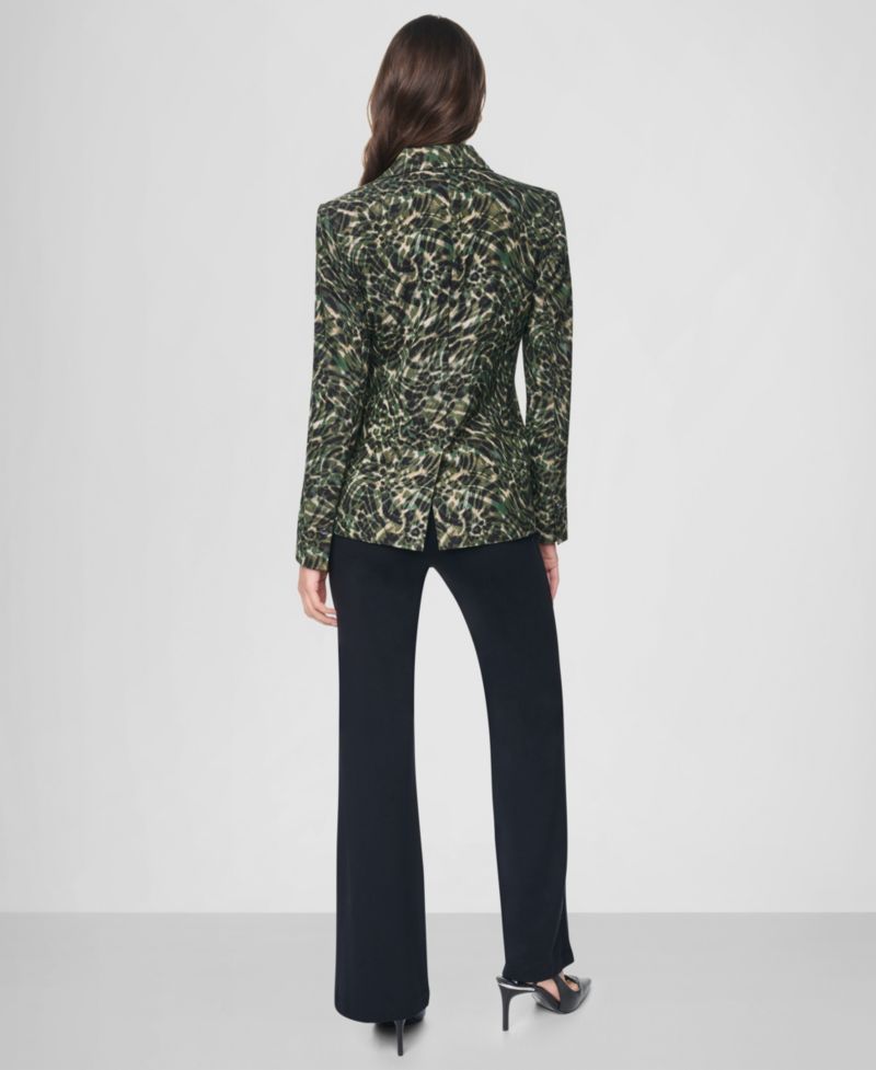Women's Two-Button Collared & Flap Pockets Jacket