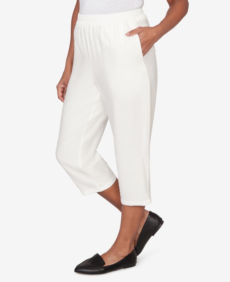 Petite Crowd Pleaser Floral Embroidered Relaxed Capri Pants