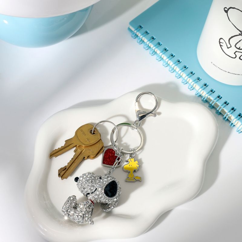 Snoopy Crystal Cluster Pave Bag Charm Keychain – Officially Licensed