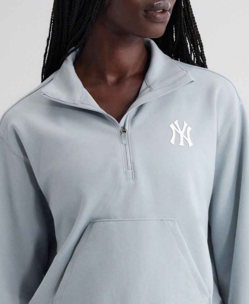 Women's Gray New York Yankees Oversized Clutch Tri-Blend Half-Zip Pullover Sweatshirt
