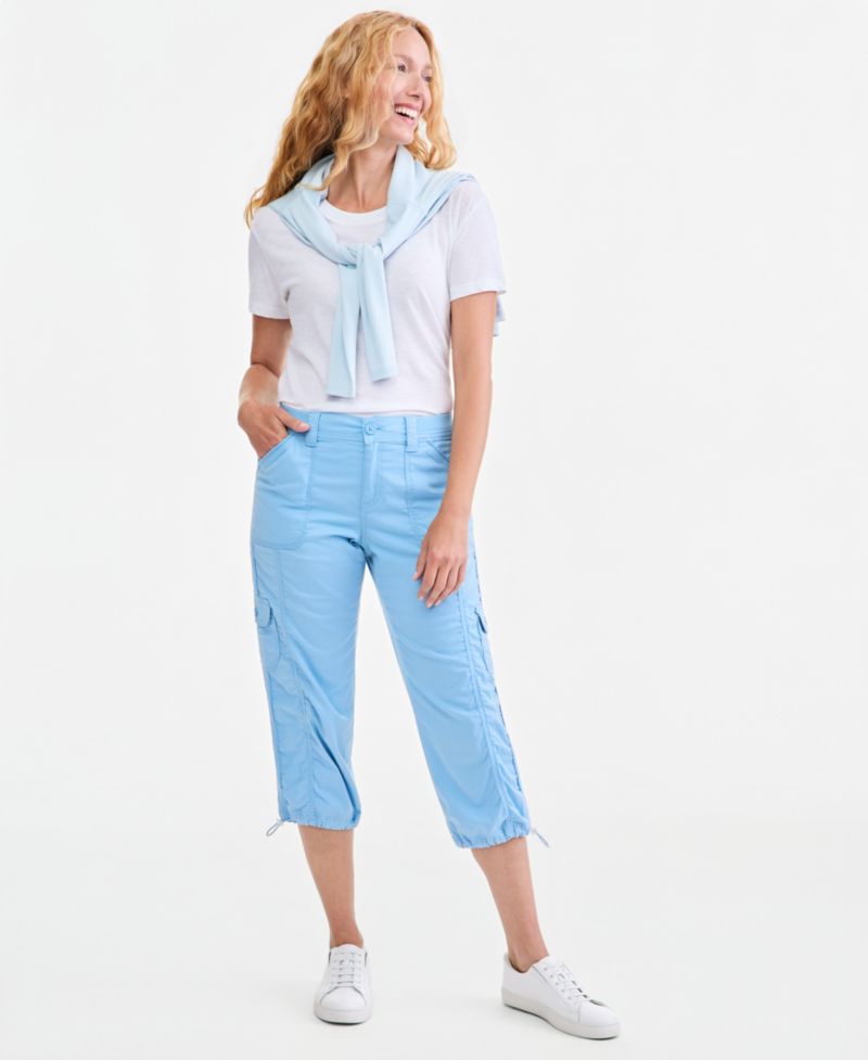 Petite Mid-Rise Cargo Capri Pants