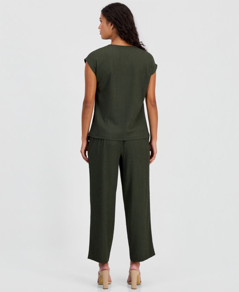 Petite Extended-Shoulder Pebble-Texture Top & Pebble-Texture Knit Pull-On Pants