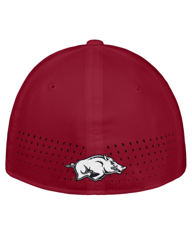 Men's Cardinal Arkansas Razorbacks 2026 On-Field AeroBill SwooshFlex Dri-FIT Hat