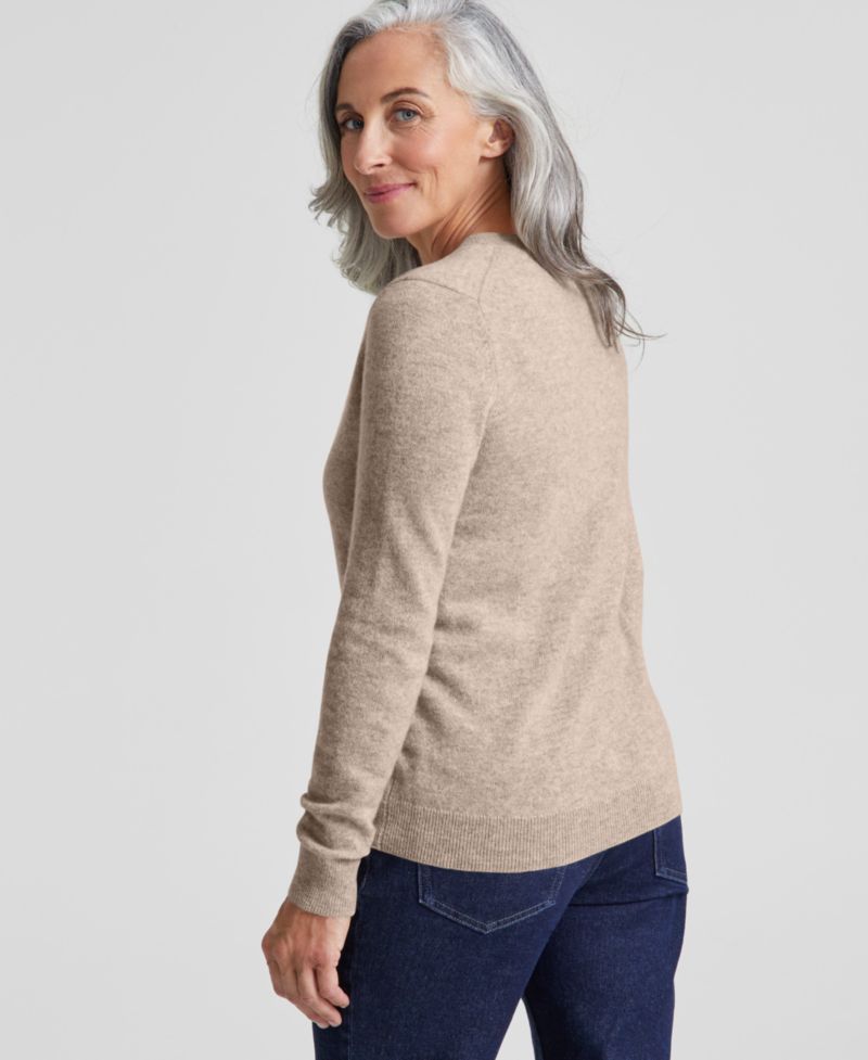 100% Cashmere Petite V-Neck Long-Sleeve Sweater