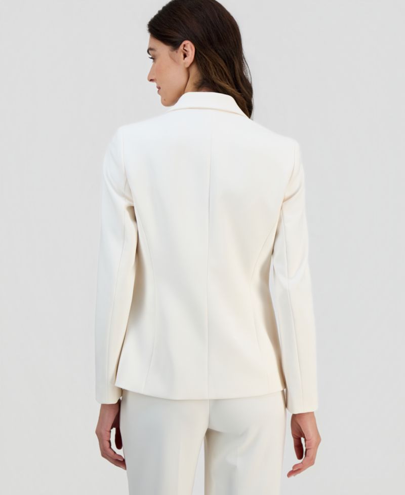 Women's Structured Stretch Notch-Lapel Three-Button Blazer