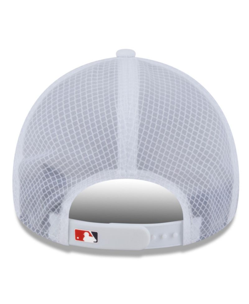 Men's White Los Angeles Angels 2026 Batting Practice Apex 9FORTY Adjustable Trucker Hat
