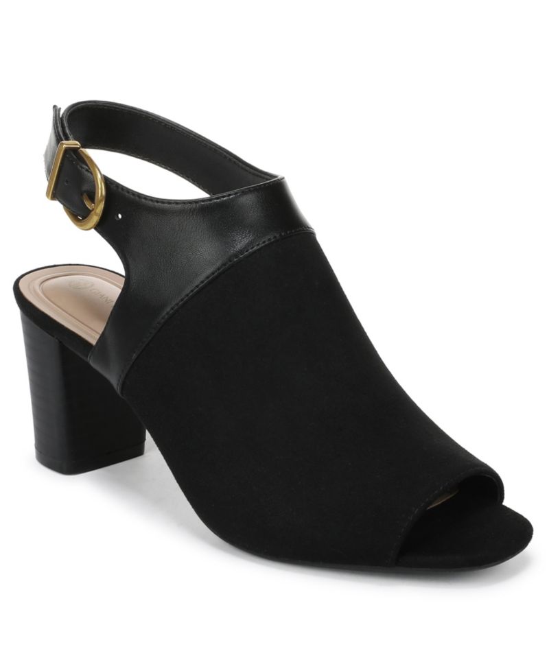 Women's Vondah Block Heel Peep Toe Shooties