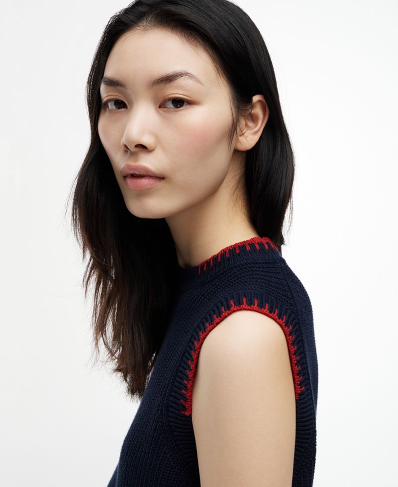 Women’s Crochet Detail Crewneck Sleeveless Vest