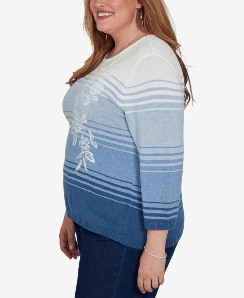 Plus Size Floral Embroidery 3/4-Length Crewneck Pullover Sweater