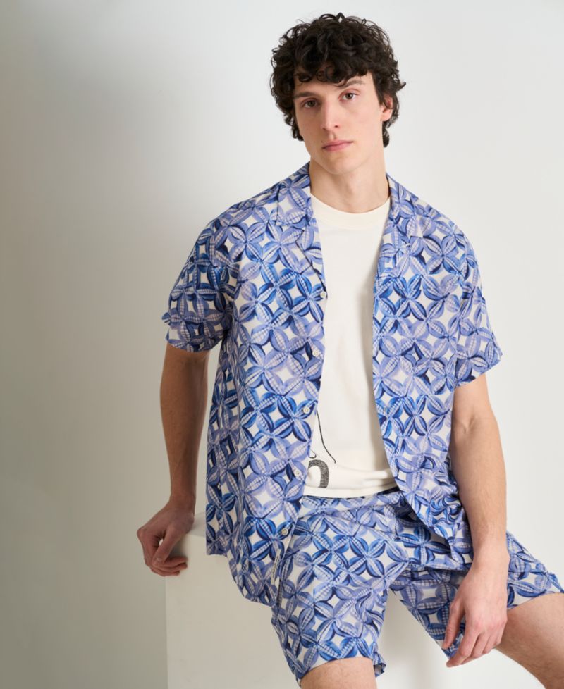 Men's Regular-Fit Printed Shorts