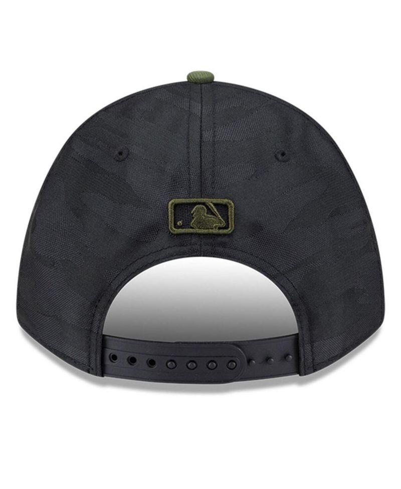 Men's Black Pittsburgh Pirates Player Replica 9FORTY Adjustable Hat