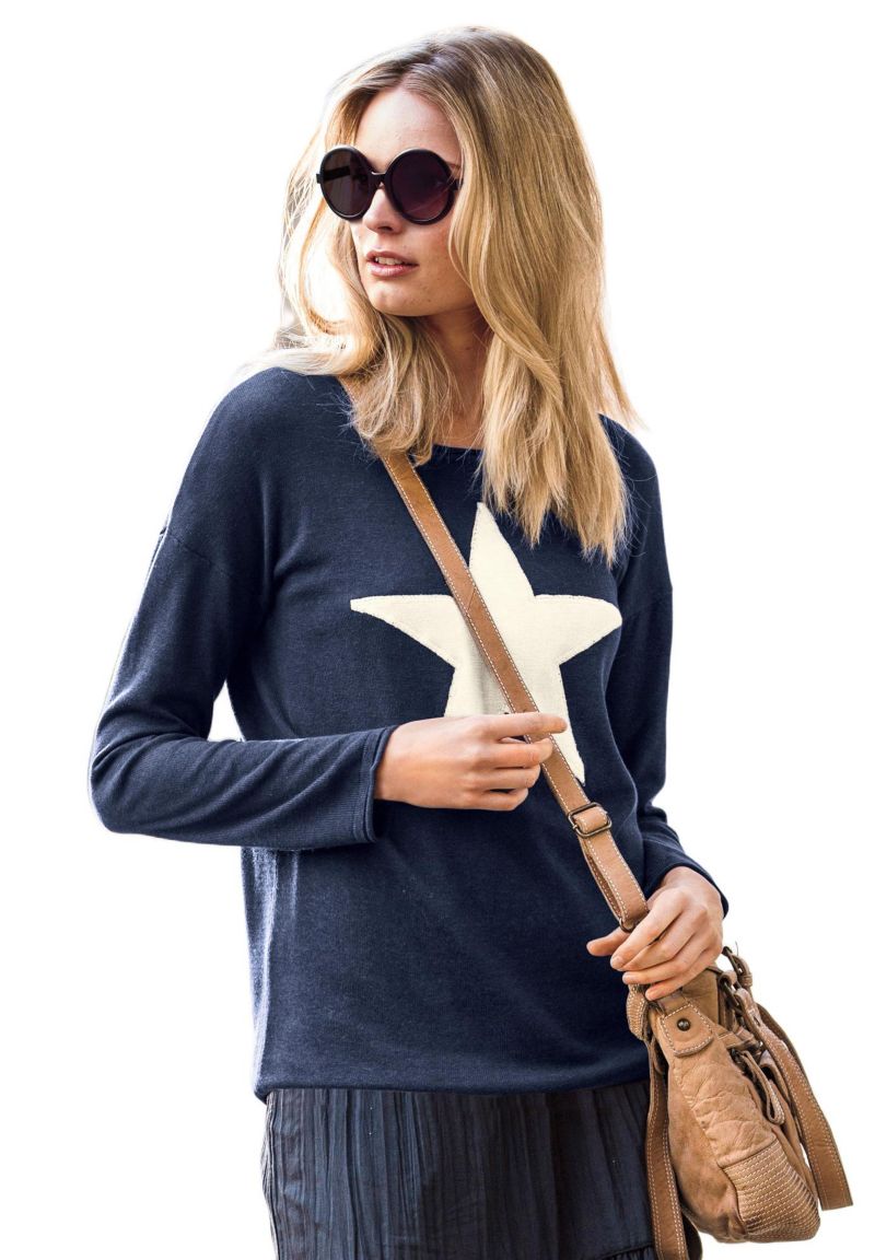 Women's Plus Size Star Applique Sweater