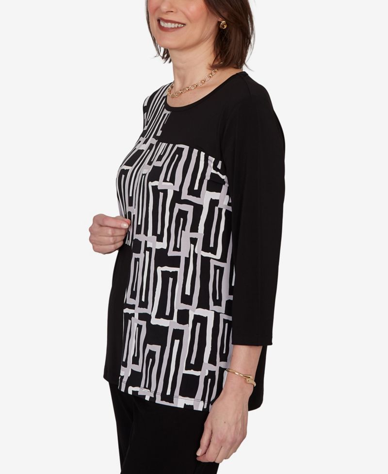 Women's Spliced Geometric Puff Print Top