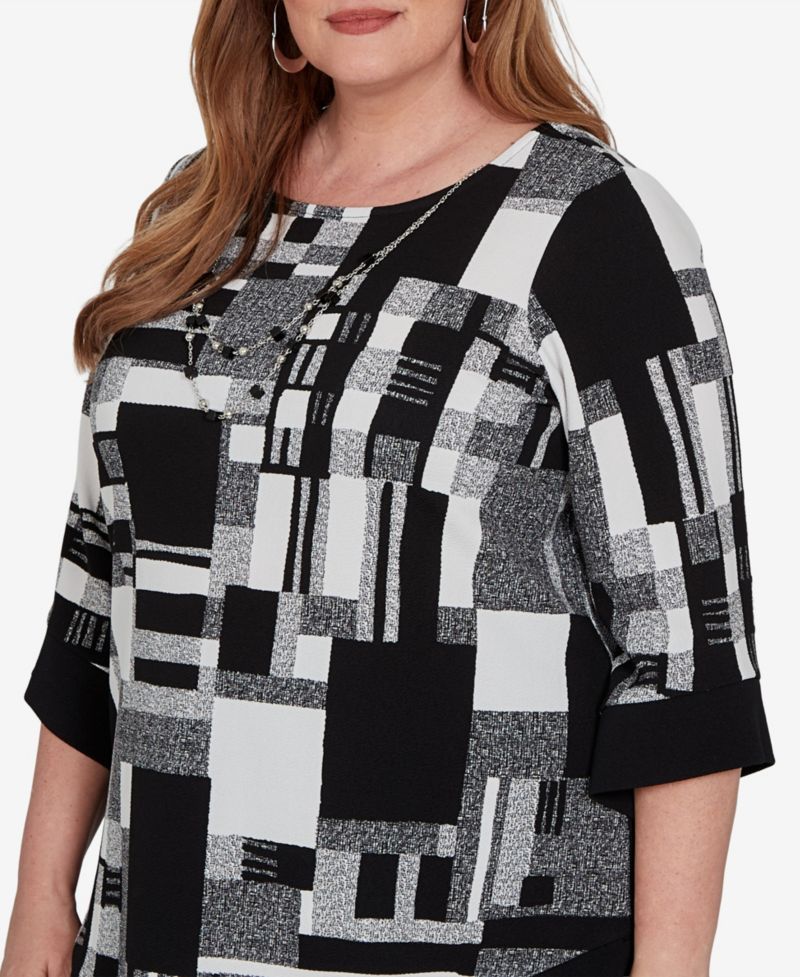 Plus Size Crewneck 3/4-Sleeve Tunic Top