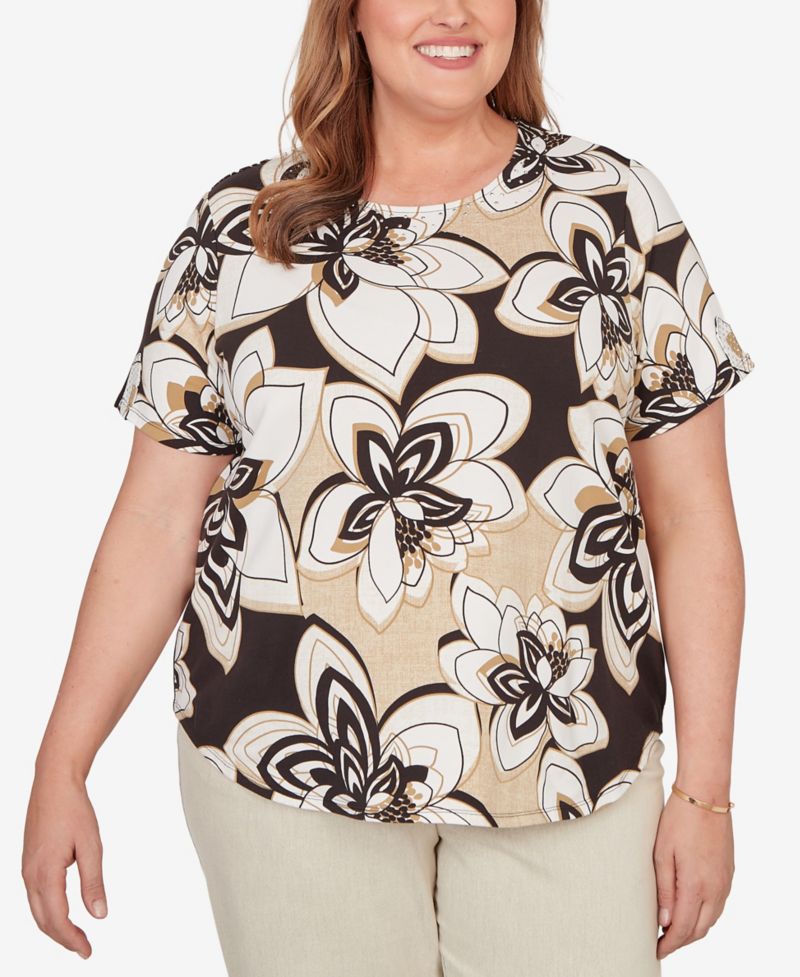 Plus Size Detail Driven Floral Stained Glass Short-Sleeve T-Shirt
