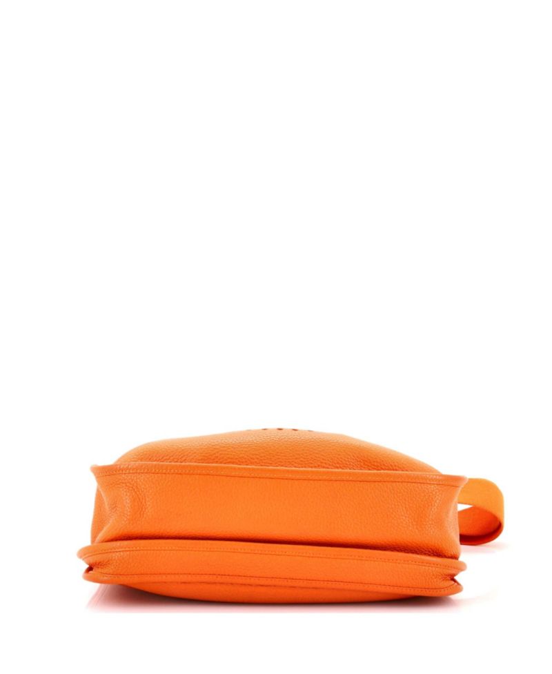 Pre-Owned Hermes GM Evelyne Bag Gen III Clemence