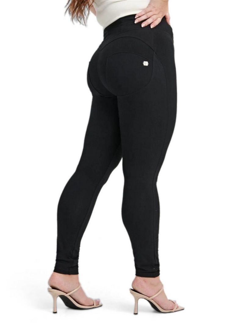 Women's Curvy High-Rise Sculpting Skinny Pants