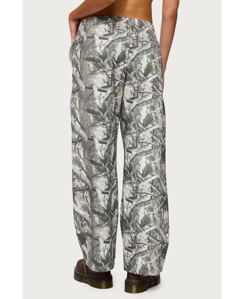Women's Camo Straight Leg Sweatpants