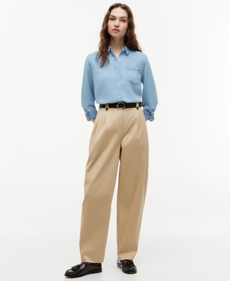 Women's Roll-Tab Collar Neck Shirt