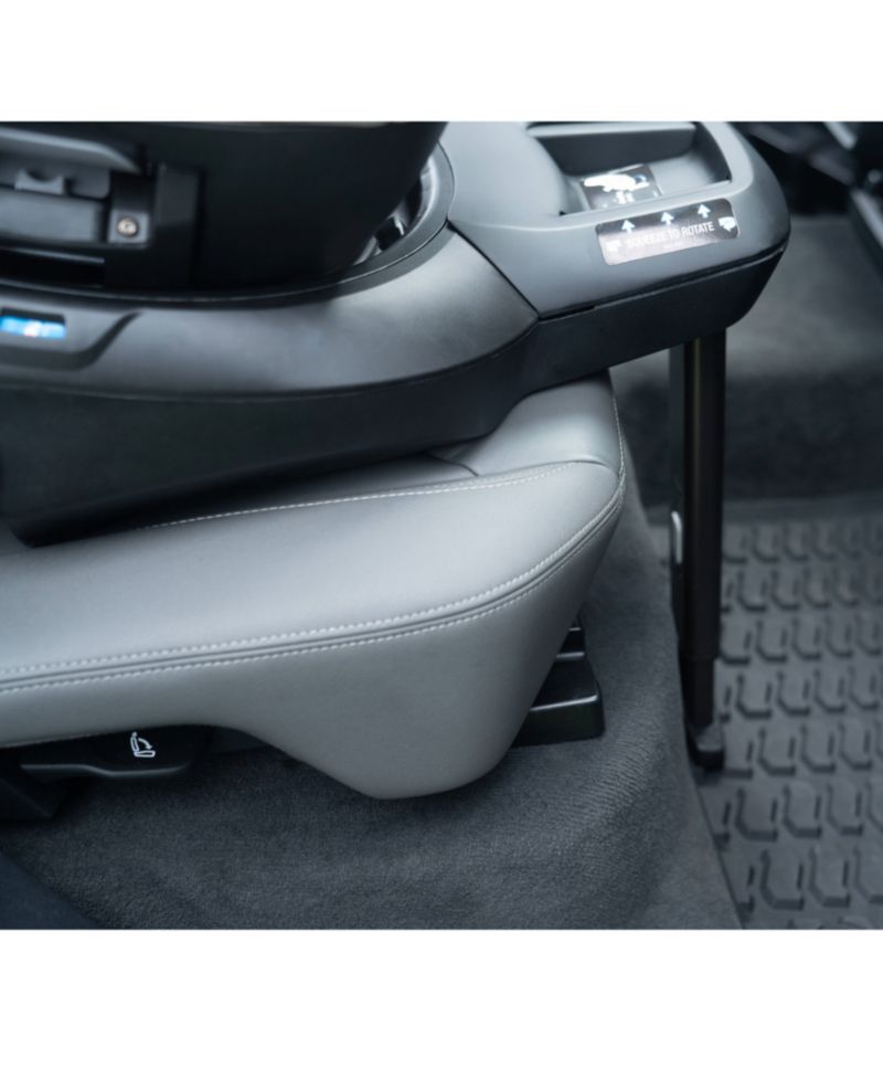 Peri™ 180&deg; Rotating Infant Car Seat Base